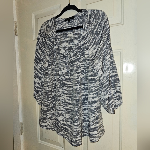 FRED DAVID Womens size 1X gray and white striped shirt - Picture 3 of 7